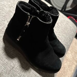 UGG wedge, side zip, black suede bootie